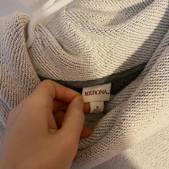 Turtle neck - Picture 2 of 2